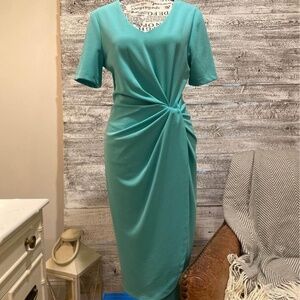 **CLEARANCE** Tahari Mint Green Dress size 6